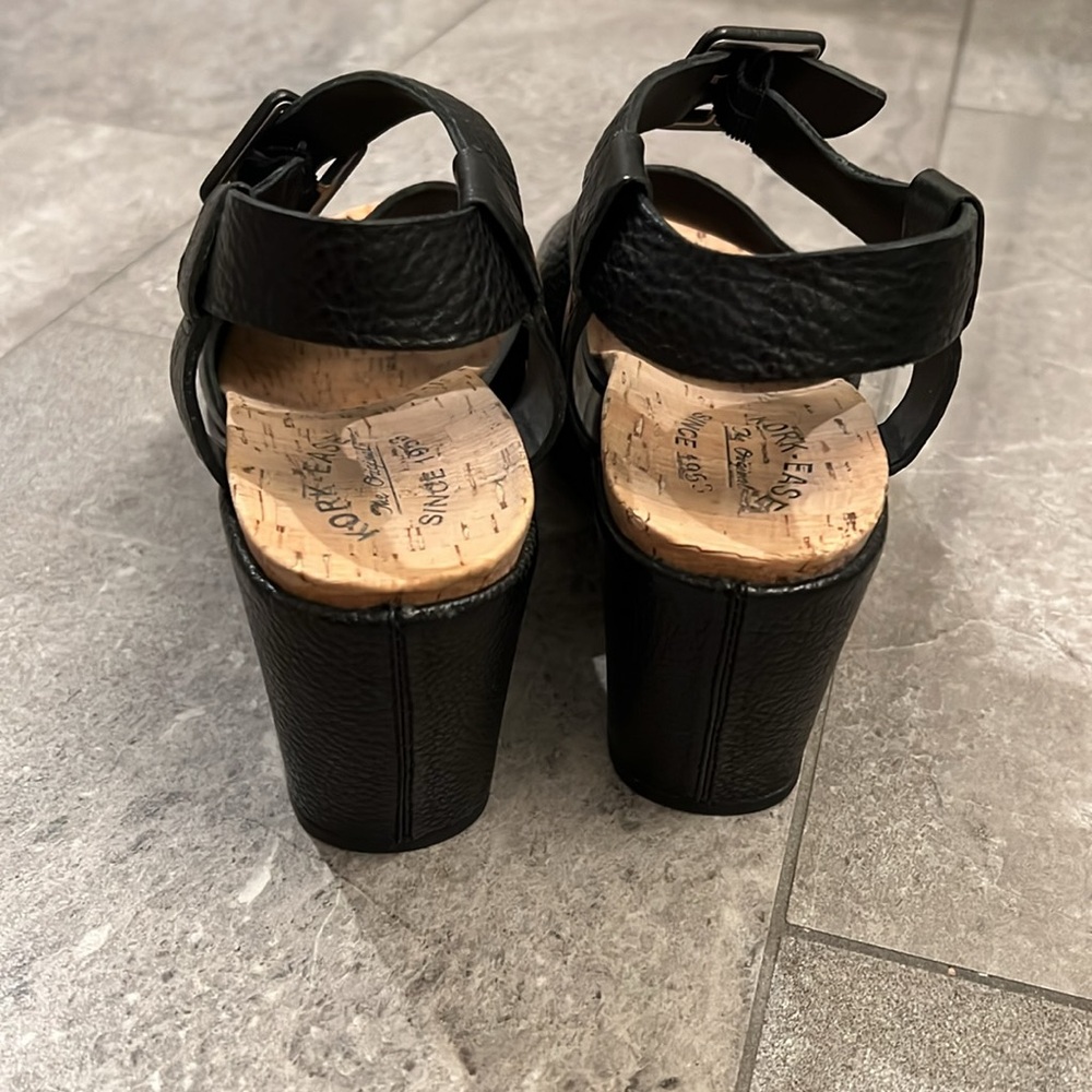 KORK-EASE KIERN LEATHER WEDGE SANDAL - Picture 4 of 10